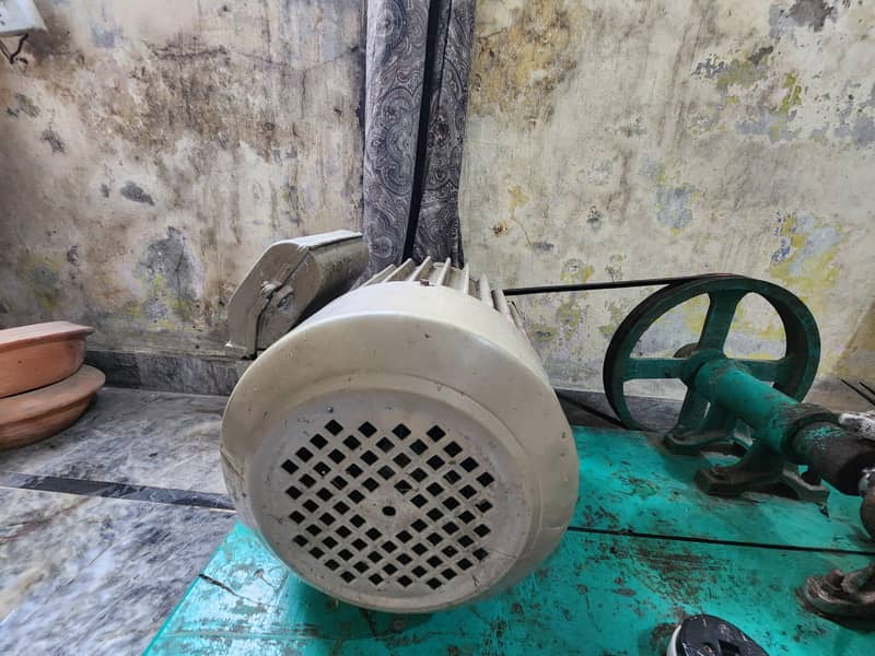 Qeema Machine original Condition 1
