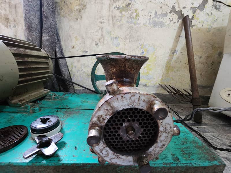 Qeema Machine original Condition 2
