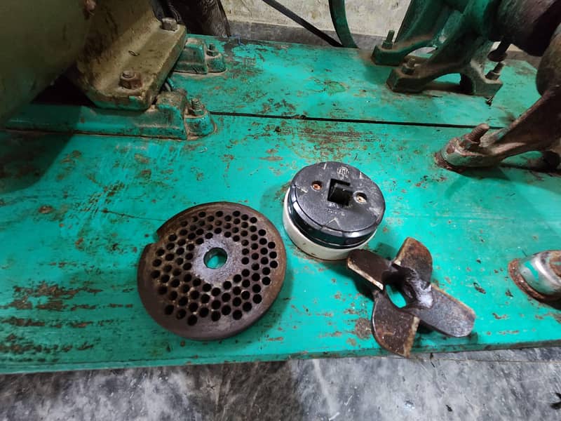 Qeema Machine original Condition 3