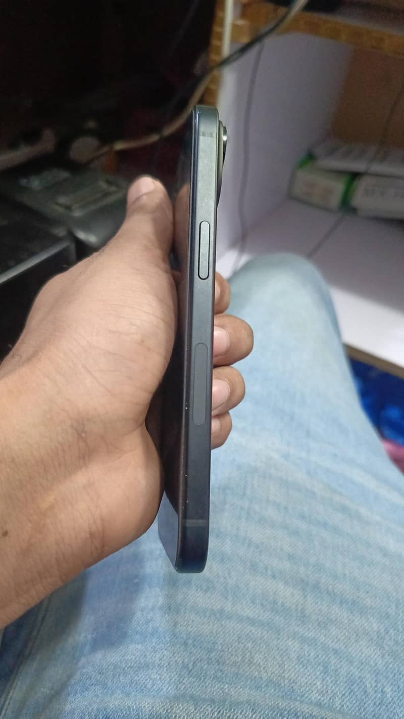 Apple iPhone 15 2