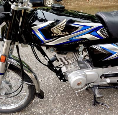 Honda CG 125 2024/2025 Black Gift For Honda Lover Just Buy & Drive