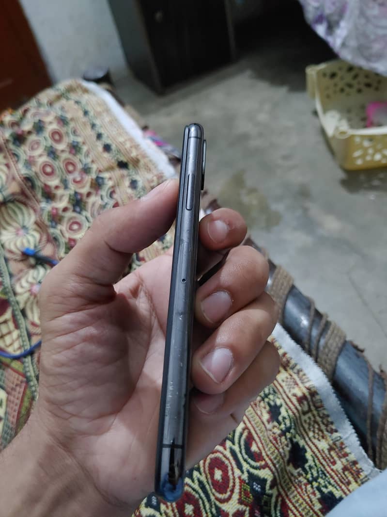 Apple iPhone X 2