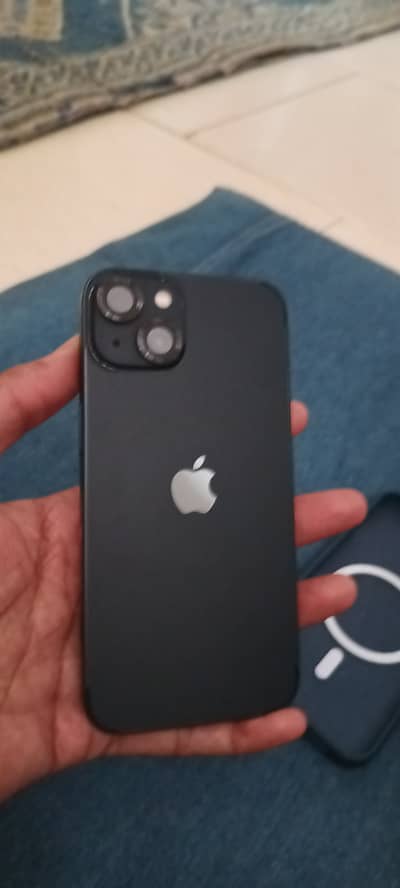 Apple iPhone 13