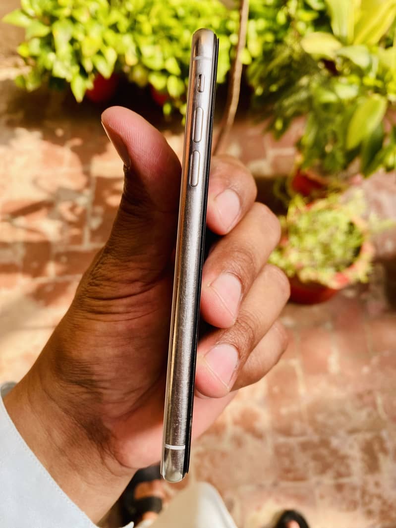 Apple iPhone X 1