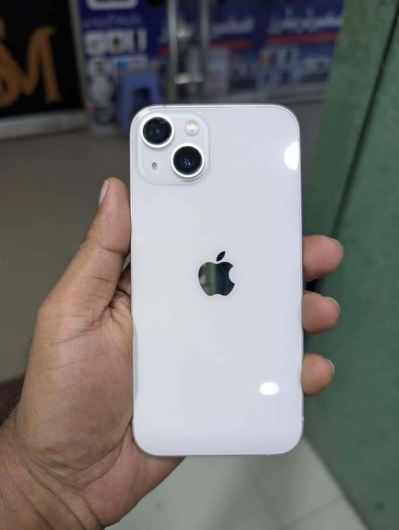 Apple iPhone 13 1