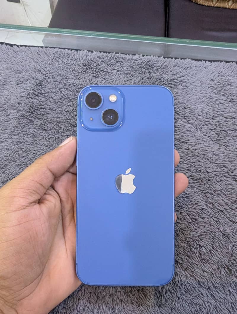 Apple iPhone 13 2