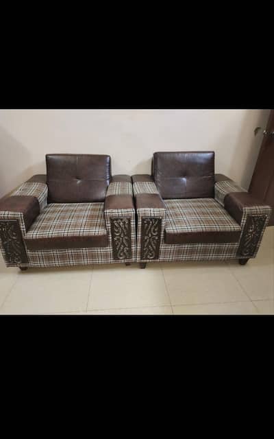wooden sofa set - well maintained
