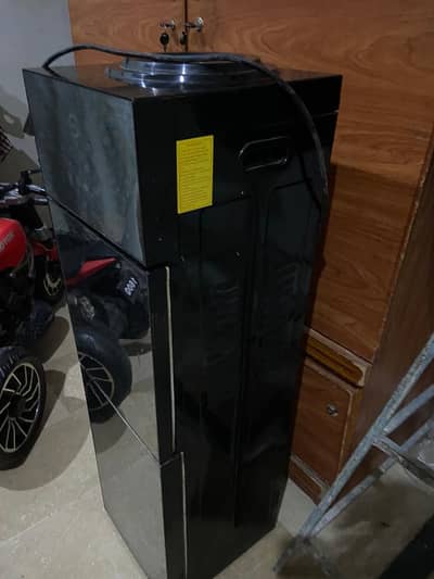 Pel Water Dispensar