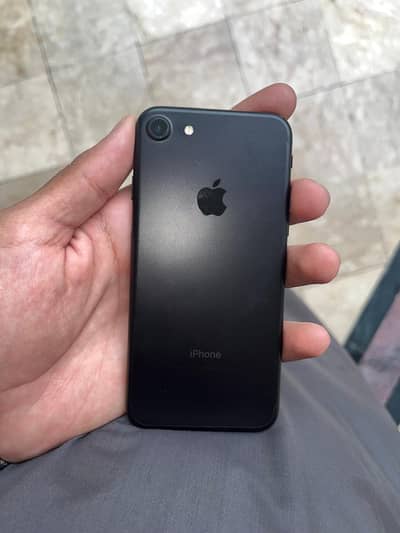 Apple iPhone 7
