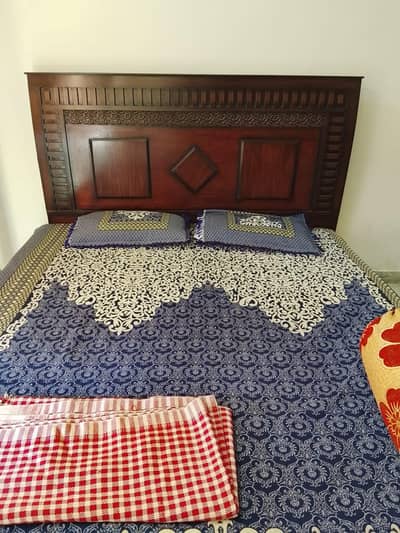 King Size Wooden Bed Condition 10/10