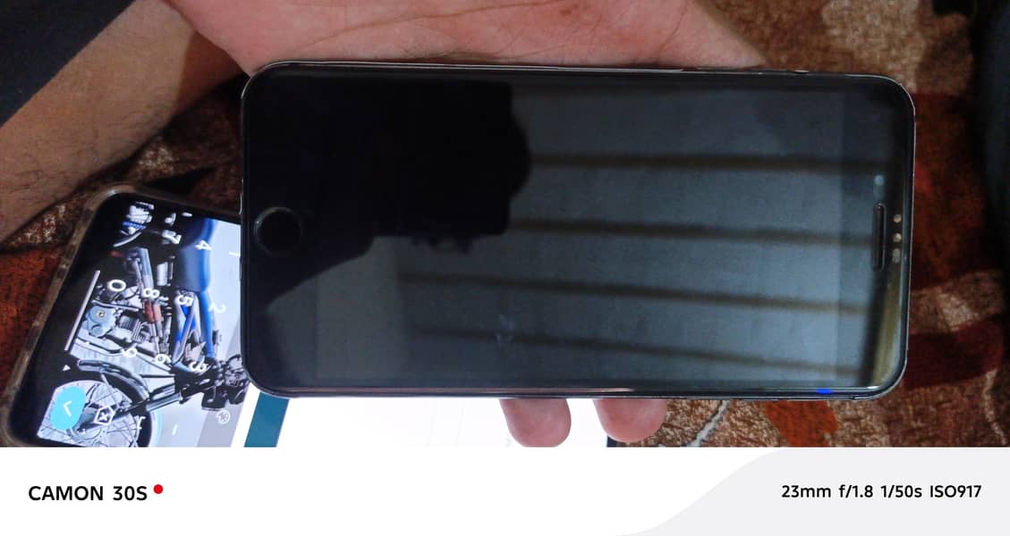 Apple iPhone 7 Plus 0