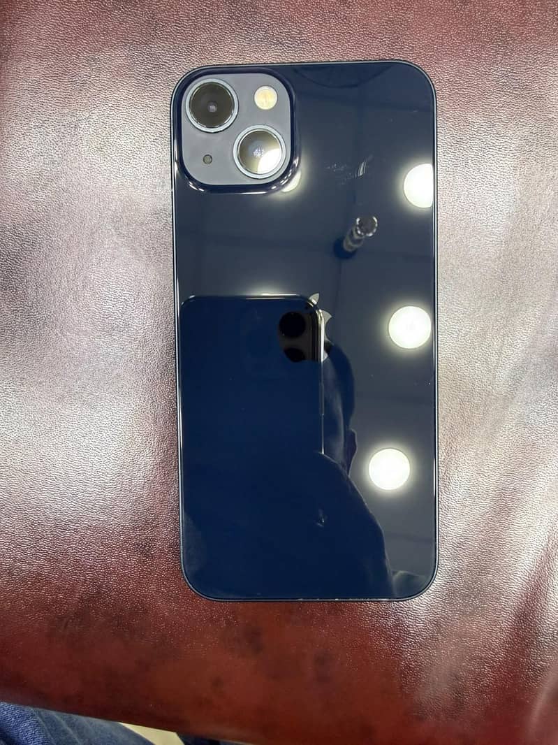 Apple iPhone 13 0