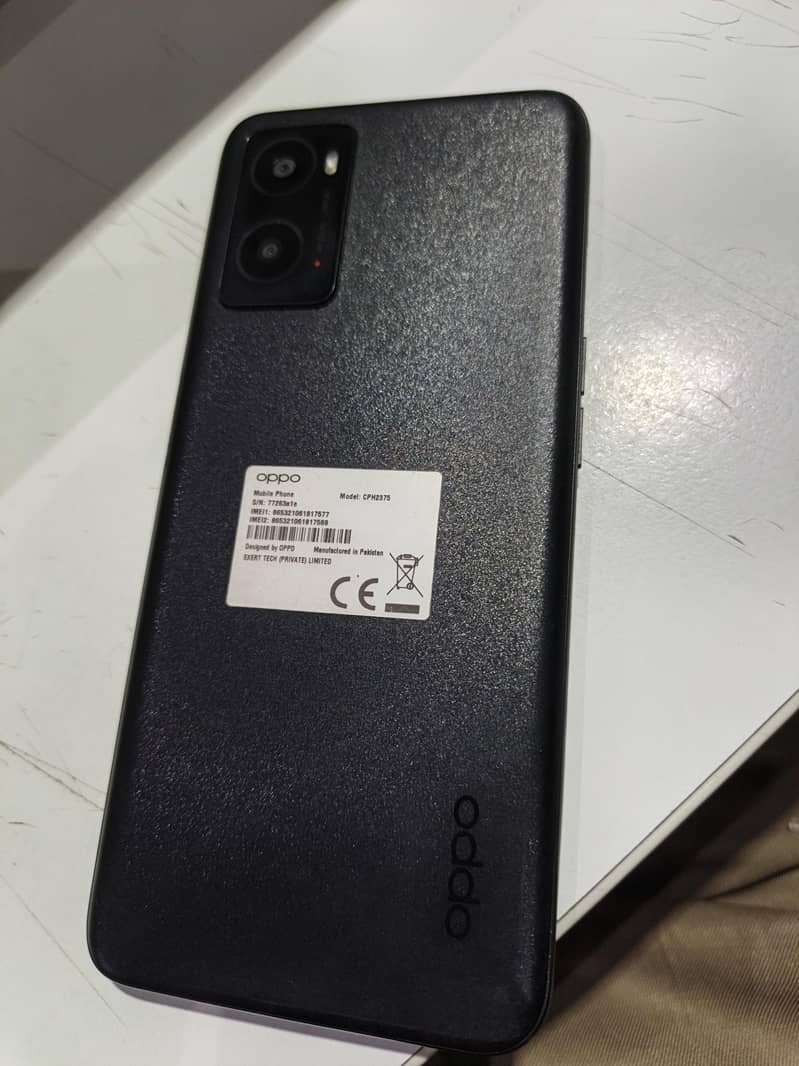 OPPO A76 1