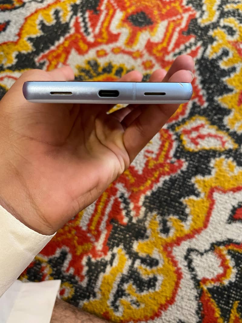 Google Pixel 7 4