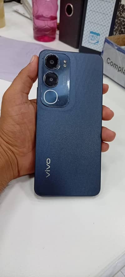 Vivo Y19s.  03065101442