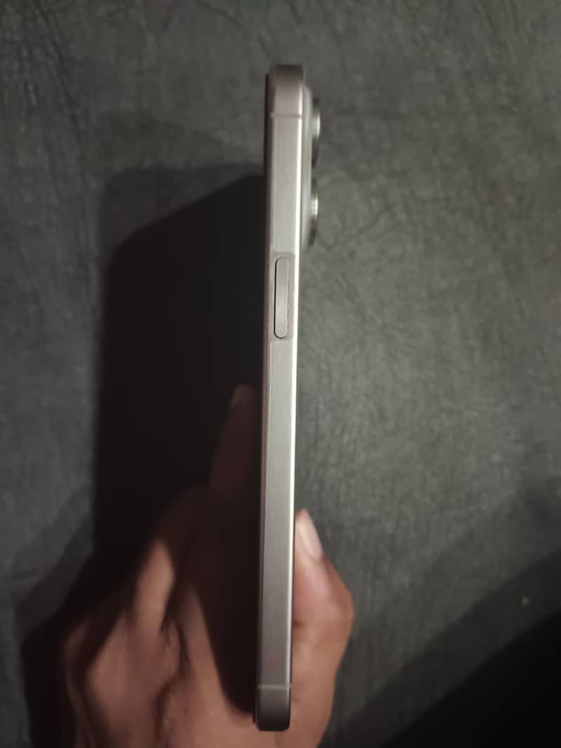 Iphone 15 pro max 2