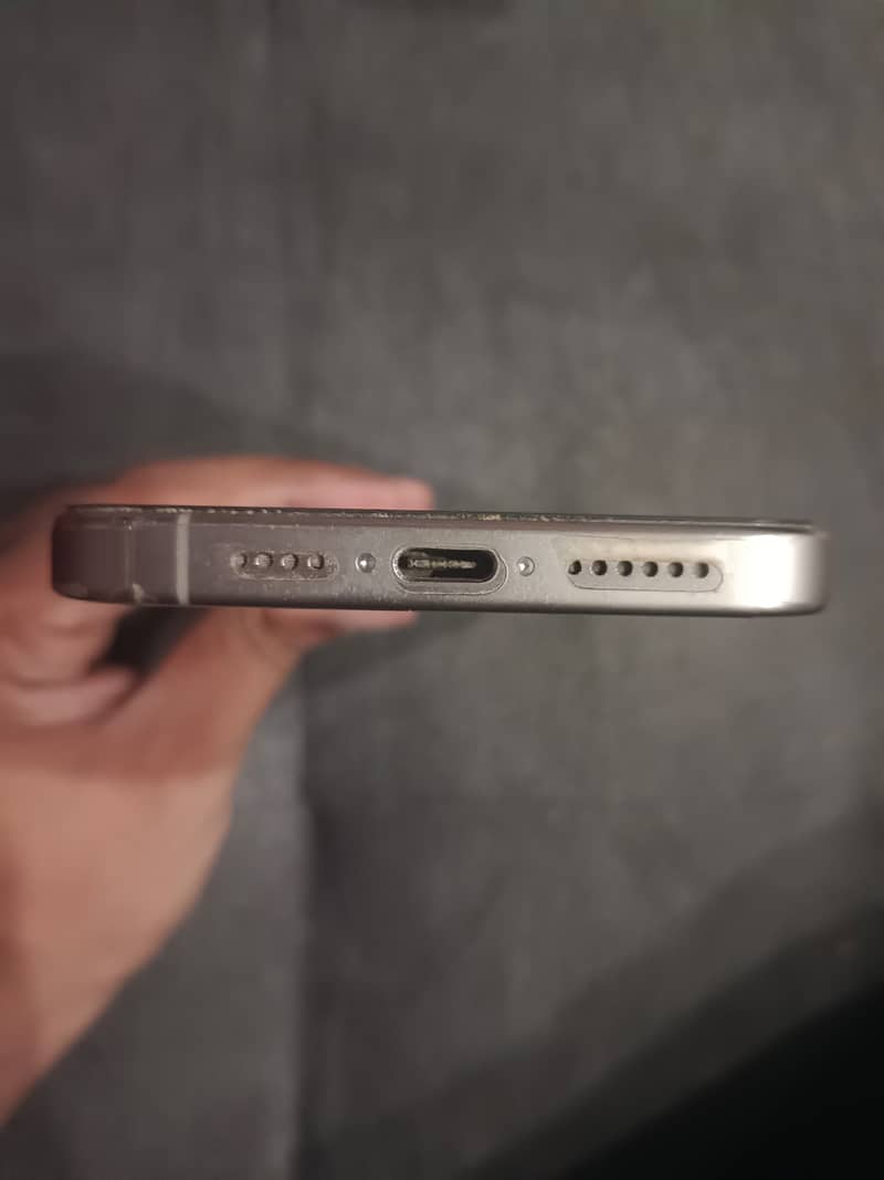 Iphone 15 pro max 3