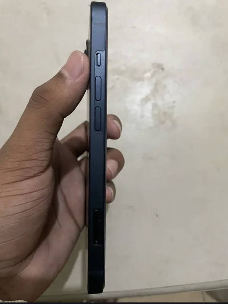 iPhone 13 1