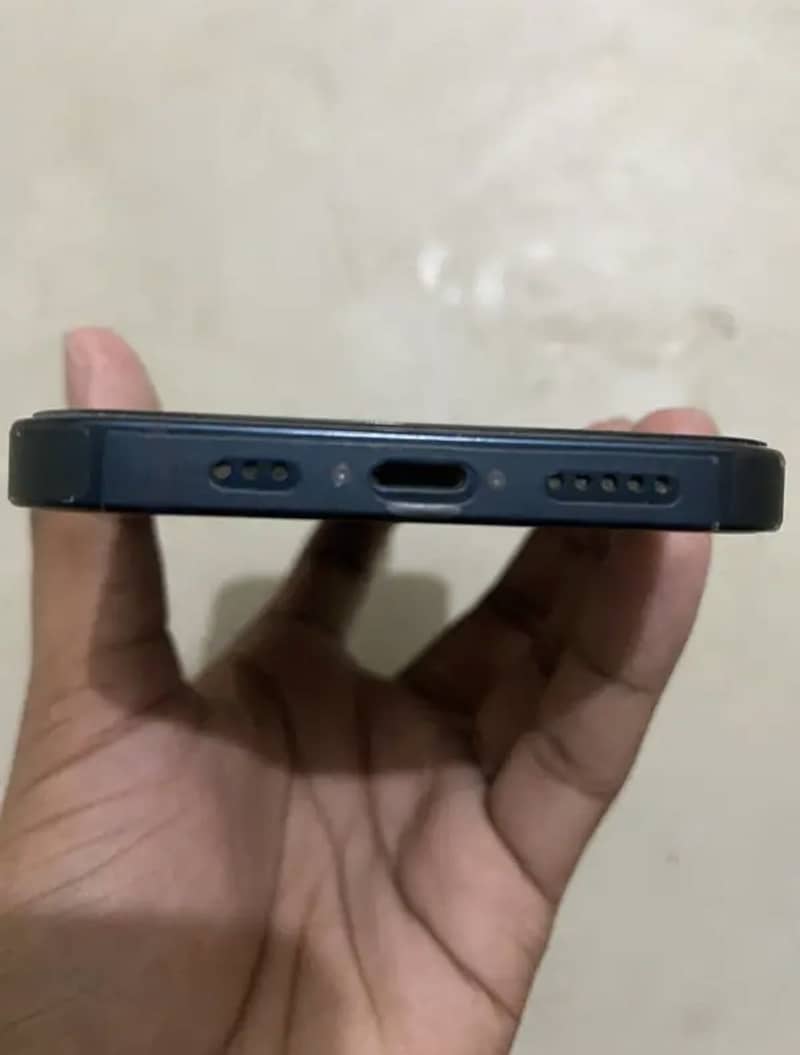 iPhone 13 2