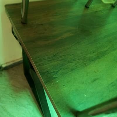 office chairs 2 and table