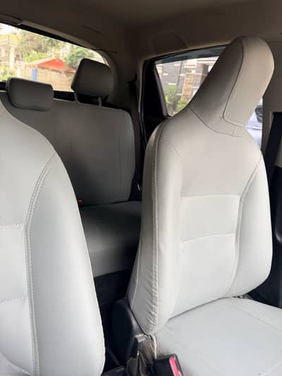 Toyota Vitz 2014