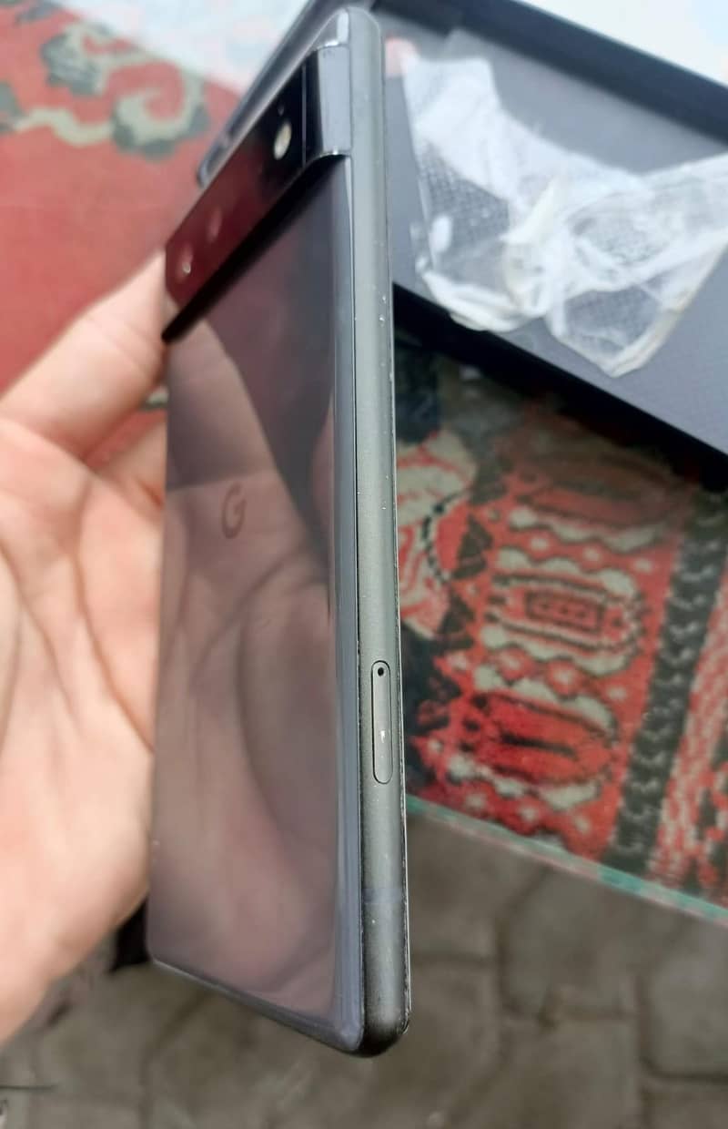 Google Pixel 6 4