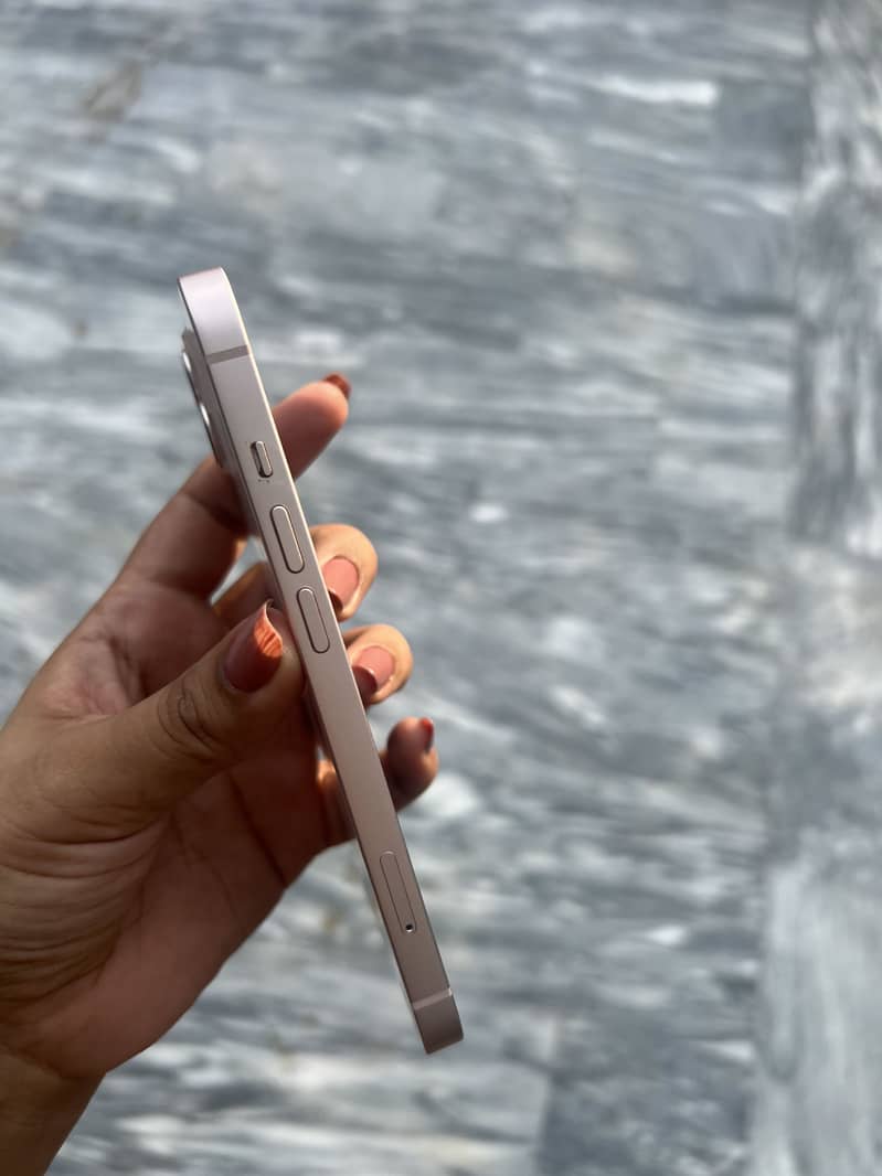 Apple iPhone 13 3