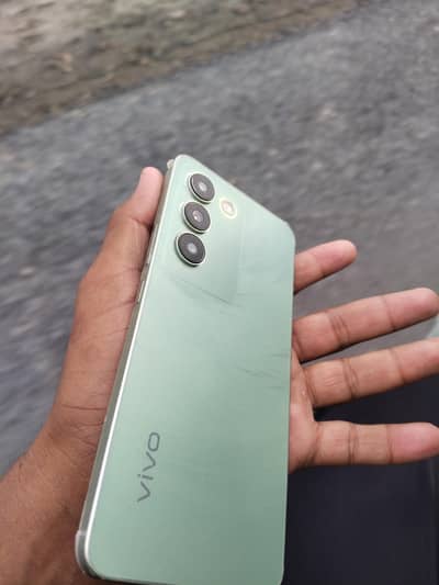 Vivo Y100