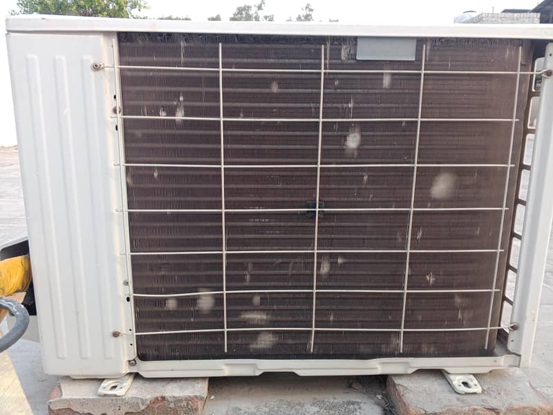 Gree 1.5 ton Split 4