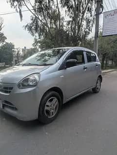 Daihatsu Mira 2012