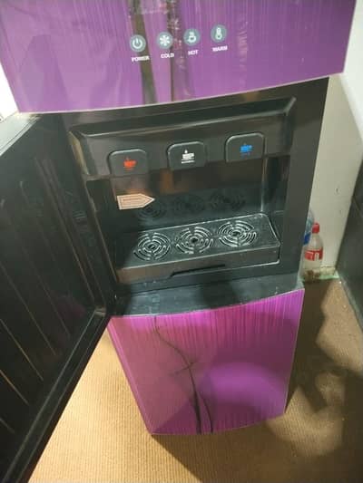 first hand dispensor