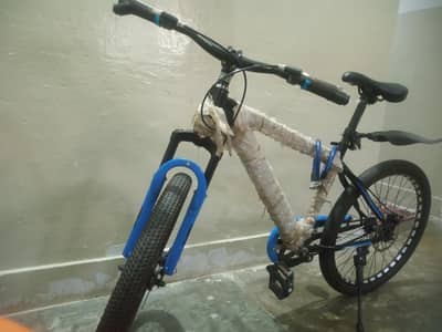 Morgan cycle 24 size 4 to 5 months used