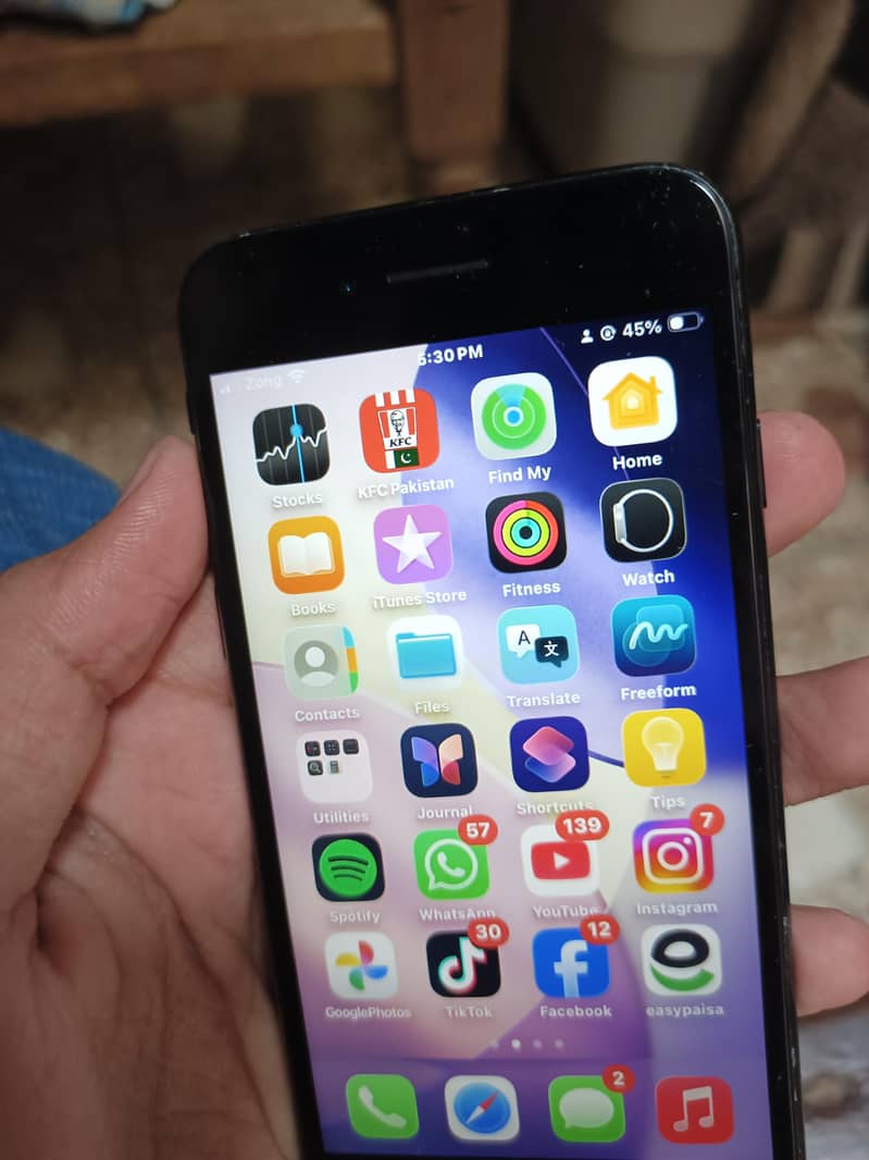 Apple iPhone SE 4
