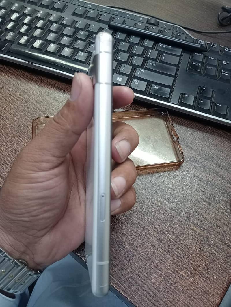 Google Pixel 7a 1