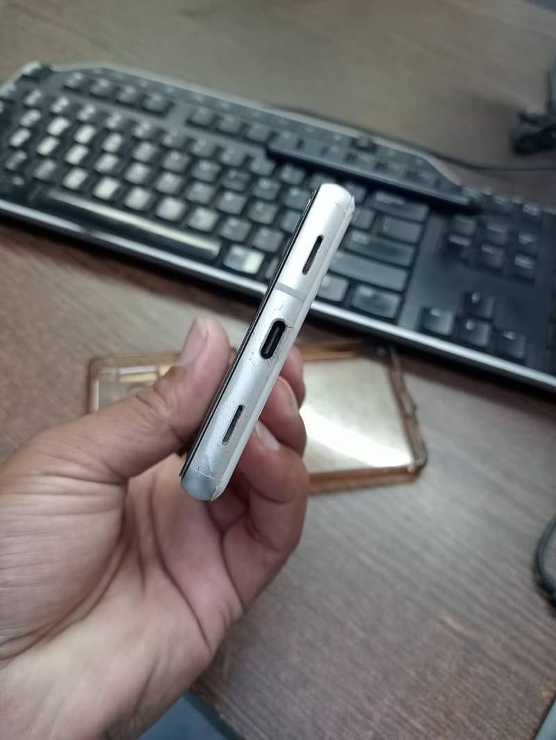 Google Pixel 7a 3