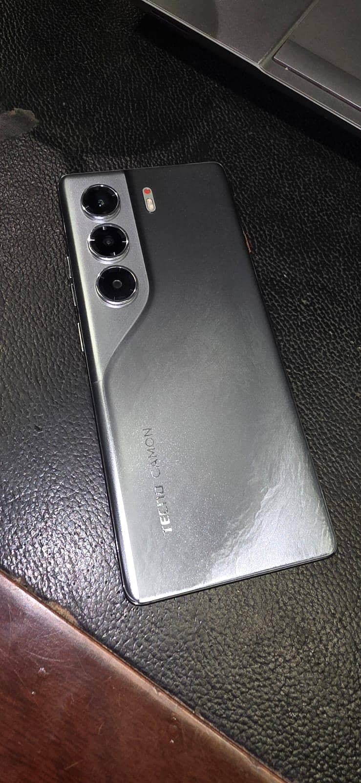 Tecno Camon 40Pro 1