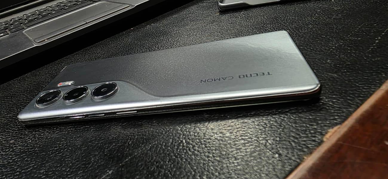 Tecno Camon 40Pro 3