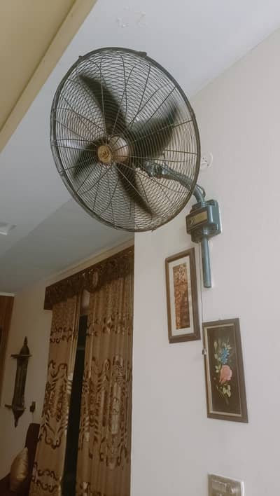 wall fan full size