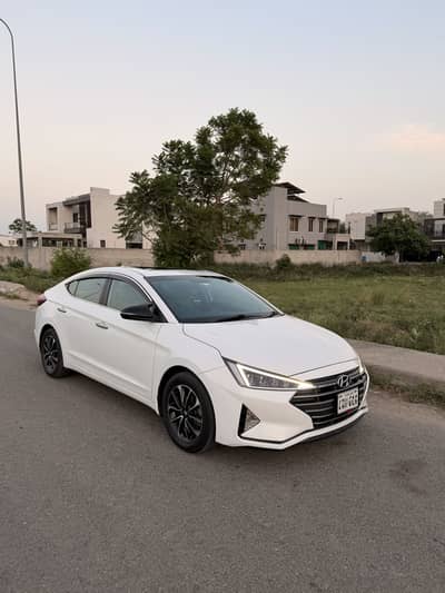 Hyundai Elantra 2023 GLS full option