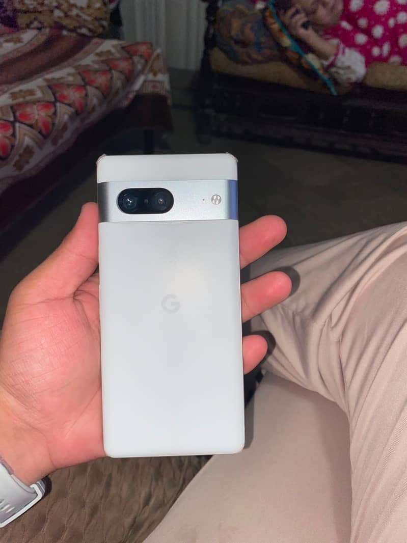 Google Pixel 7 (2022 model) 3