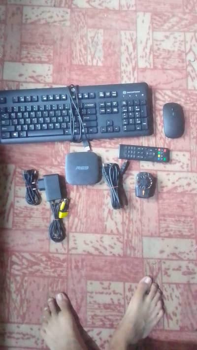 R69 android tv box 4k with all components urgent for sale