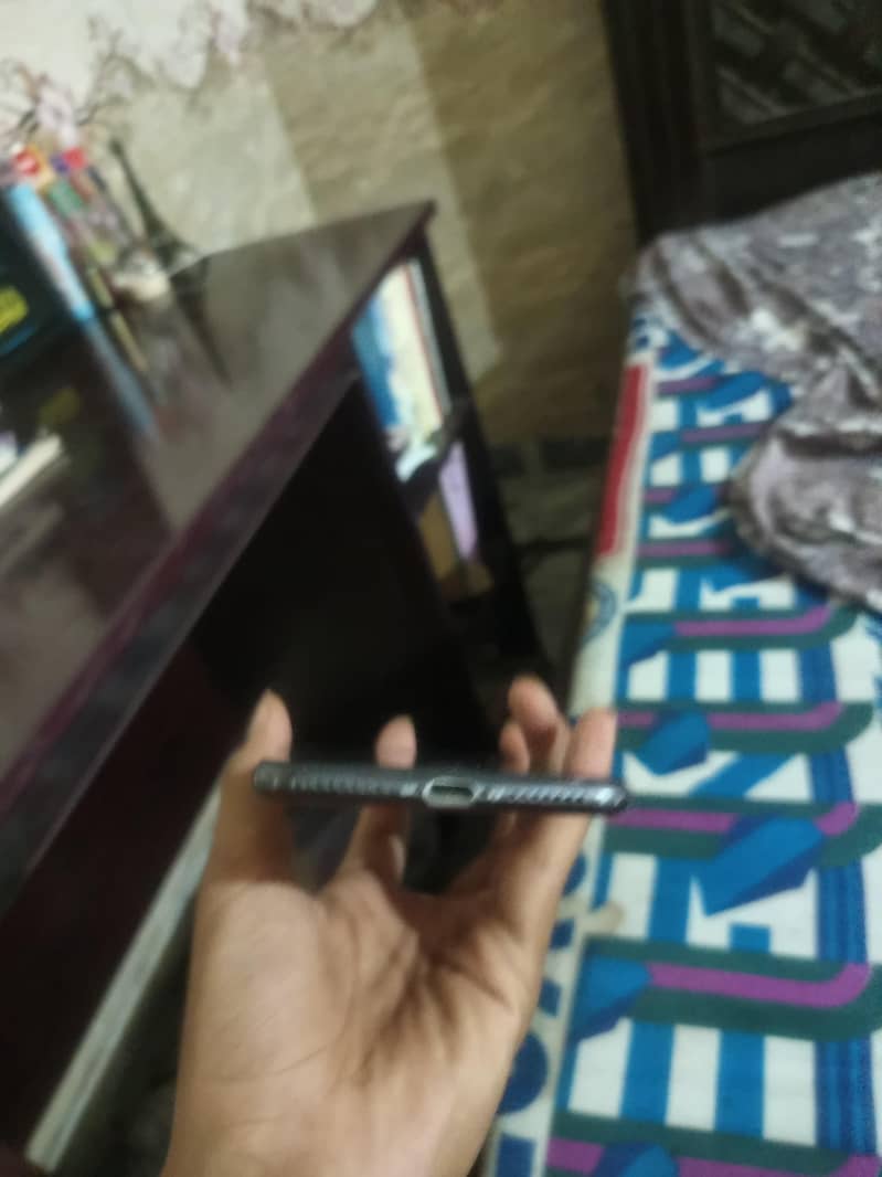 Apple iPhone 8 Plus 3