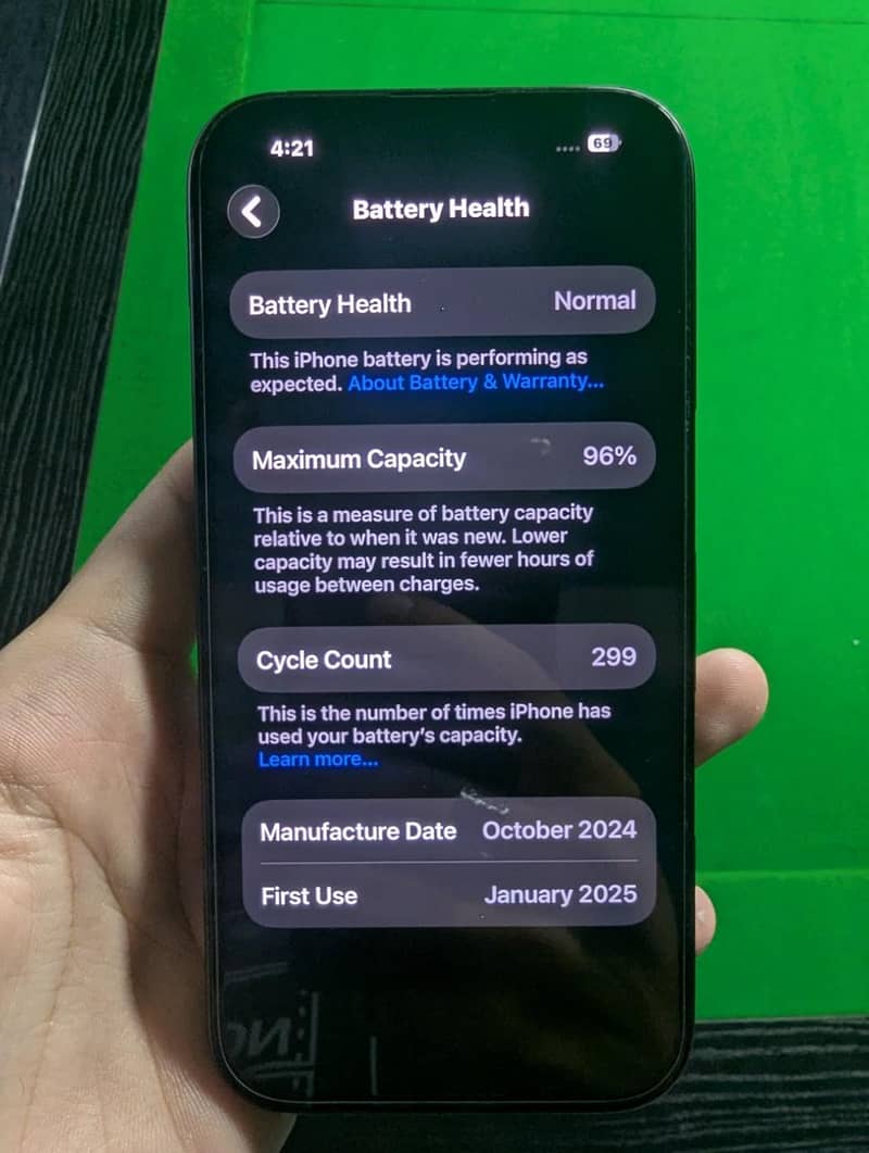Apple iPhone 16 0