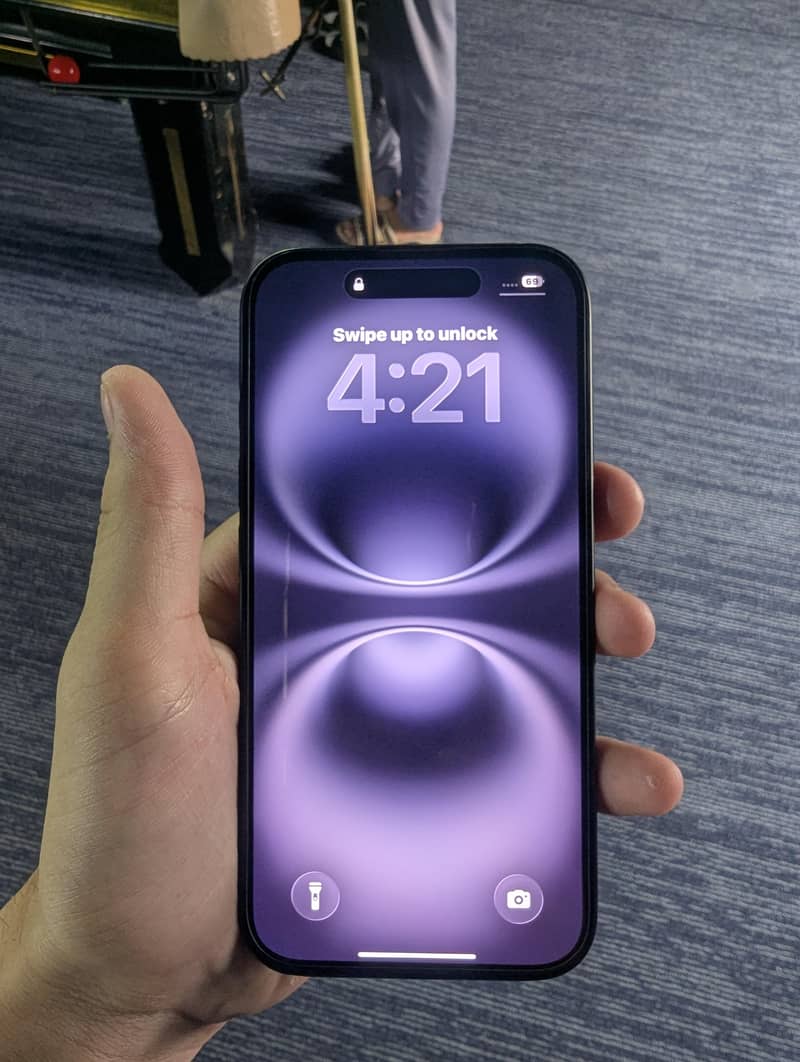 Apple iPhone 16 3