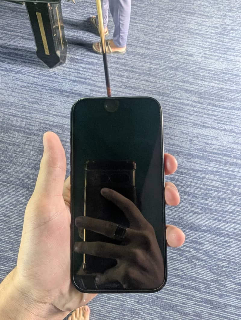 Apple iPhone 16 5