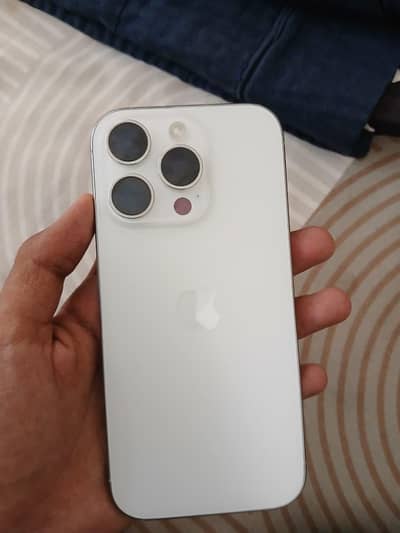 Apple iPhone 16 Pro