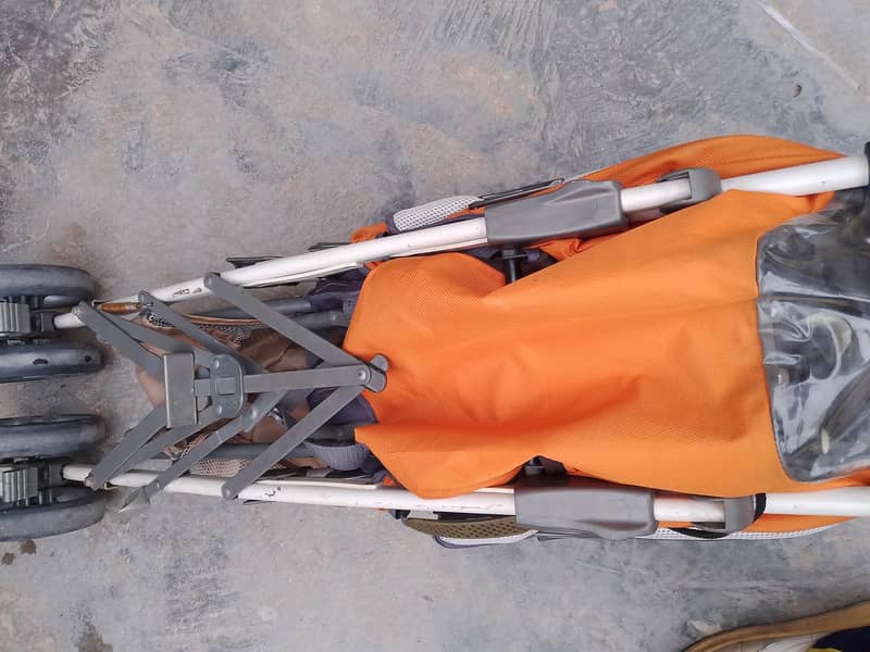 vip pram 1