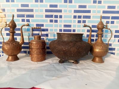 decorations and vintage pieces