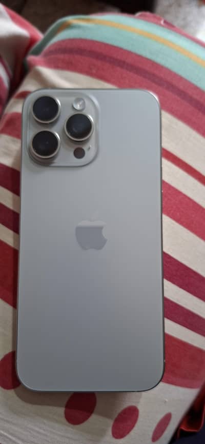 Apple iPhone 16 Pro Max