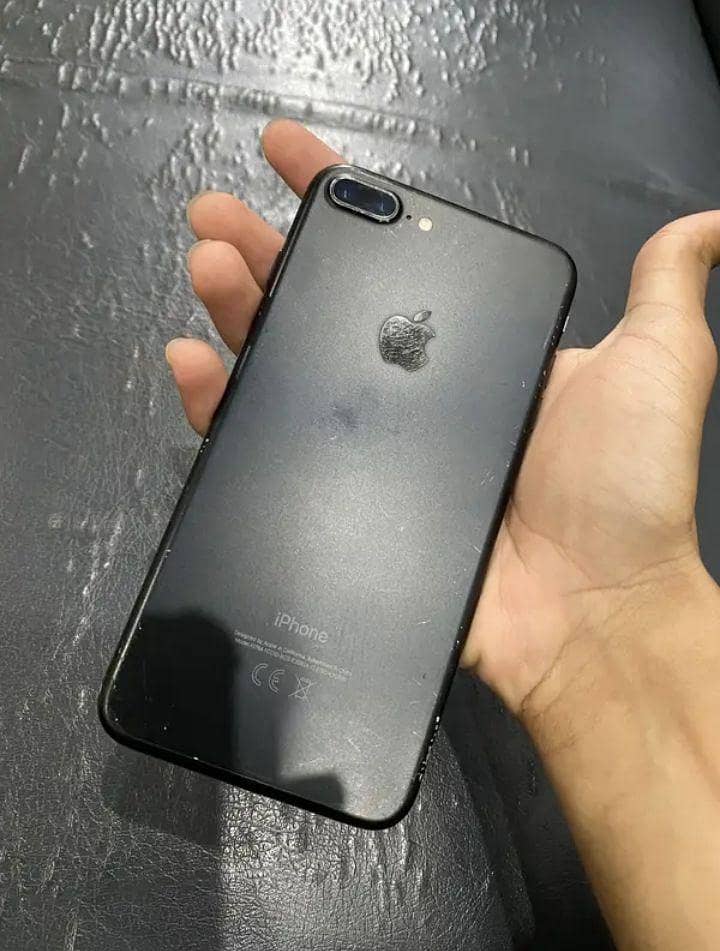 Apple iPhone 7 1